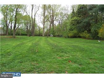 849 Roberts Road Bensalem, PA 19020 - Photo 12 of 12 Exterior Back