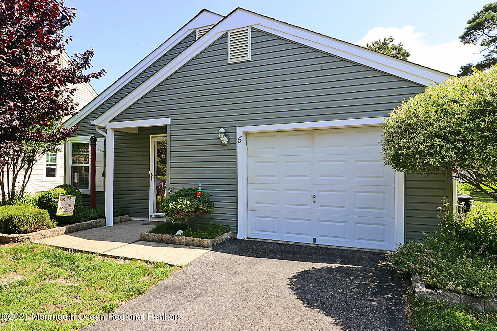5 Tamarack Court Barnegat, NJ 08005 - Photo 1 of 27 00a1
