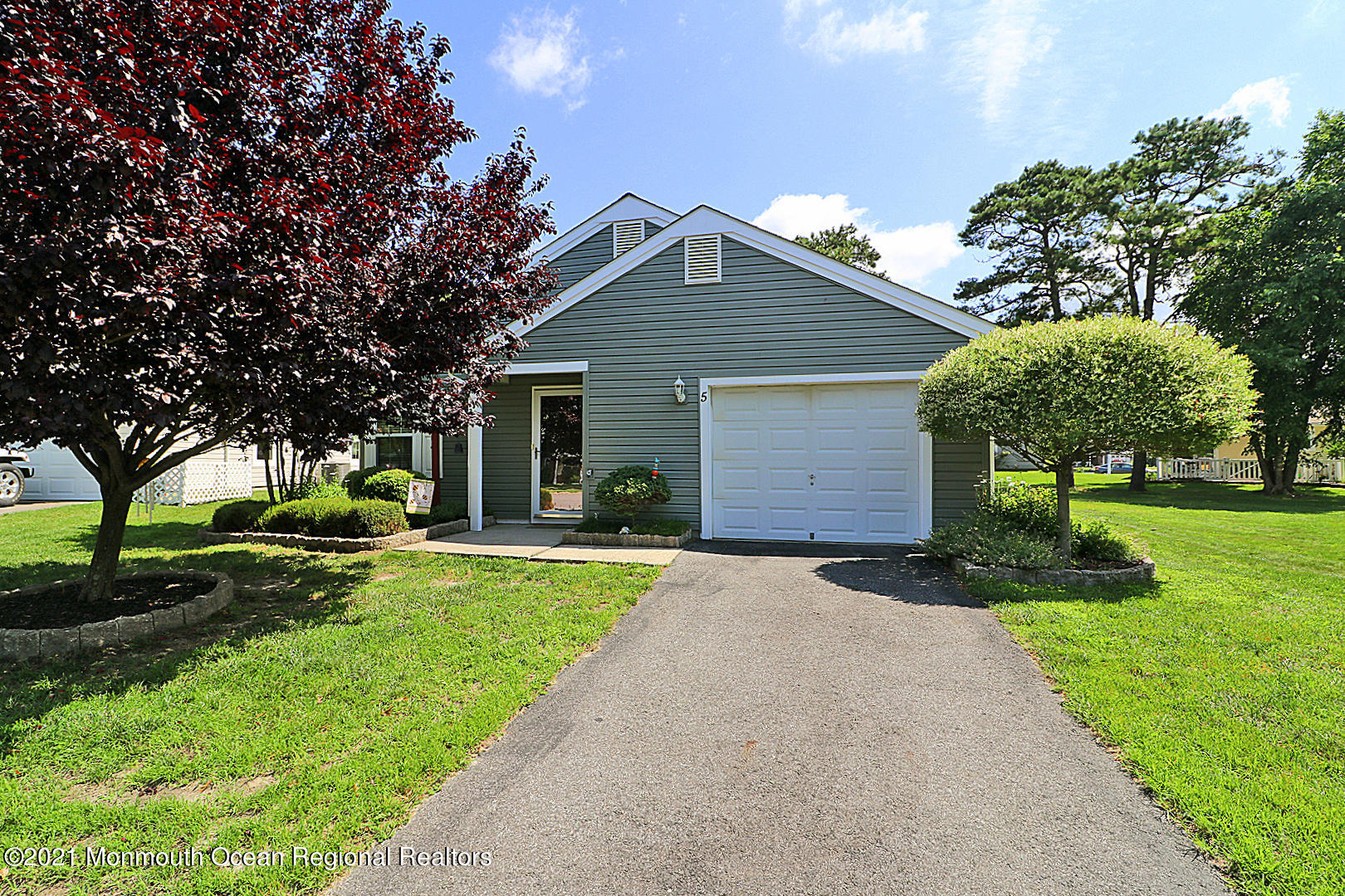 5 Tamarack Court Barnegat, NJ 08005 - Photo 2 of 27 00a2