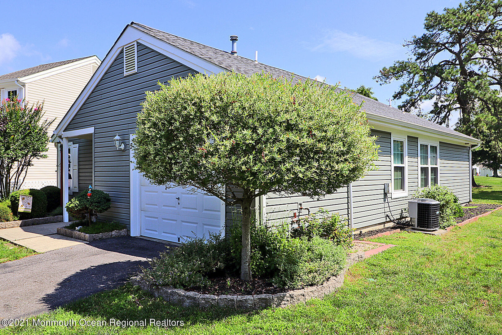 5 Tamarack Court Barnegat, NJ 08005 - Photo 3 of 27 00a3