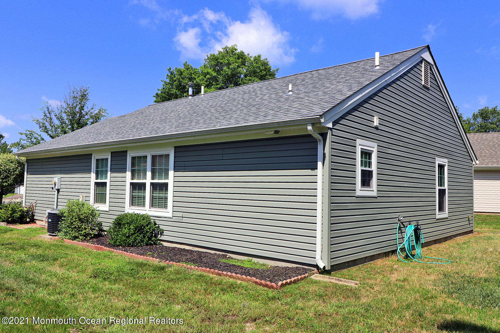 5 Tamarack Court Barnegat, NJ 08005 - Photo 4 of 27 00a4