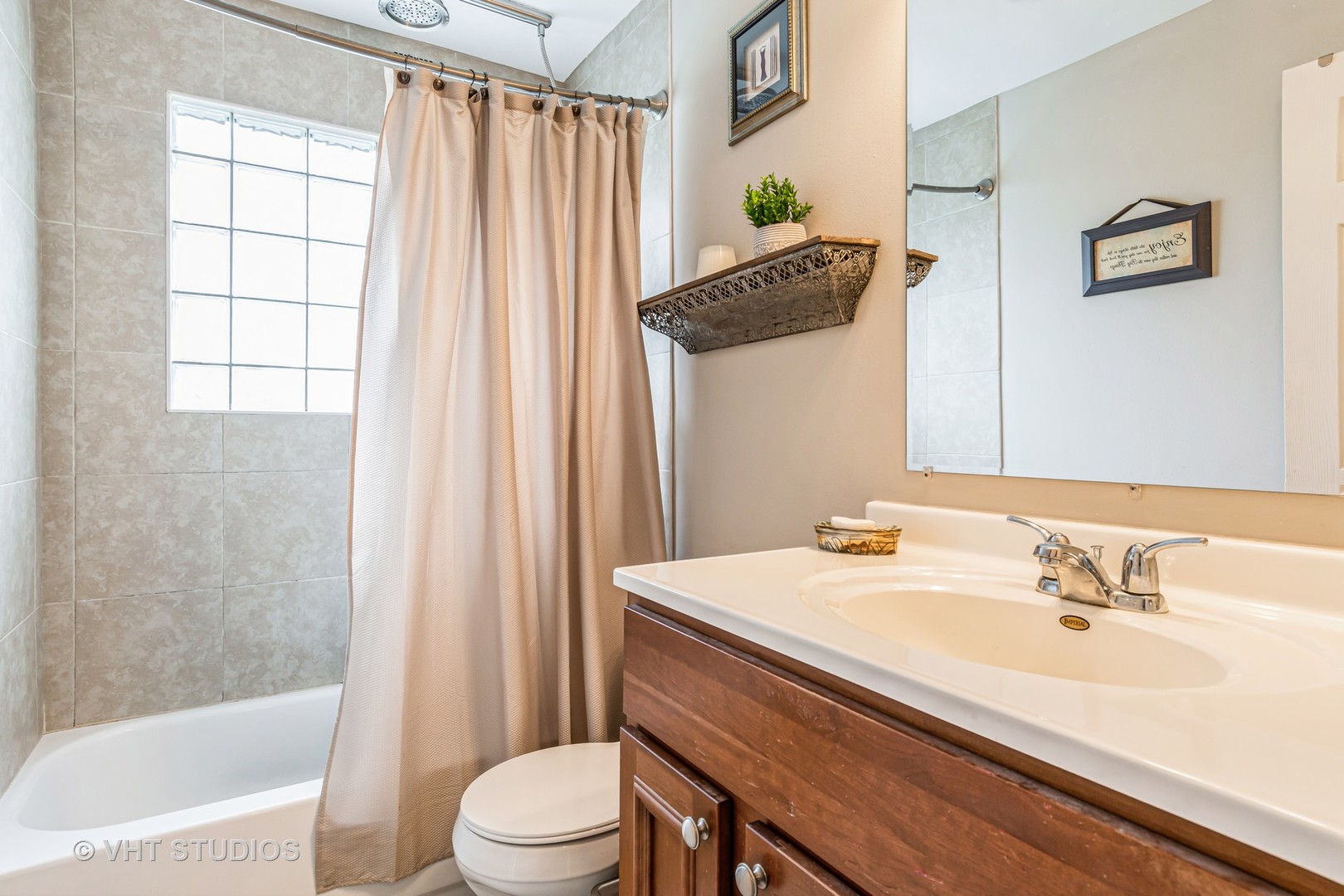 23 Orchard Road Oswego, IL 60543 - Photo 17 of 20 Gallery Image 17