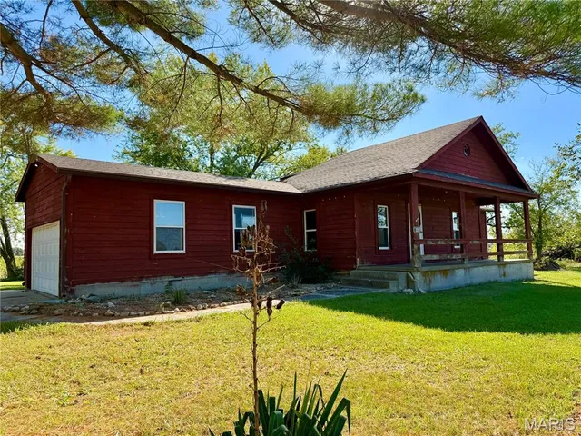 $335,000 | 328 Booneslick Road, New Florence, MO 63363