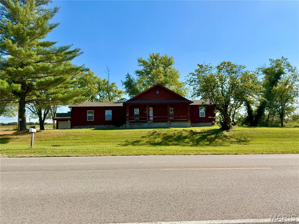 328 Booneslick Road New Florence, MO 63363 - Photo 2 of 33