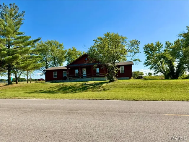 $335,000 | 328 Booneslick Road, New Florence, MO 63363