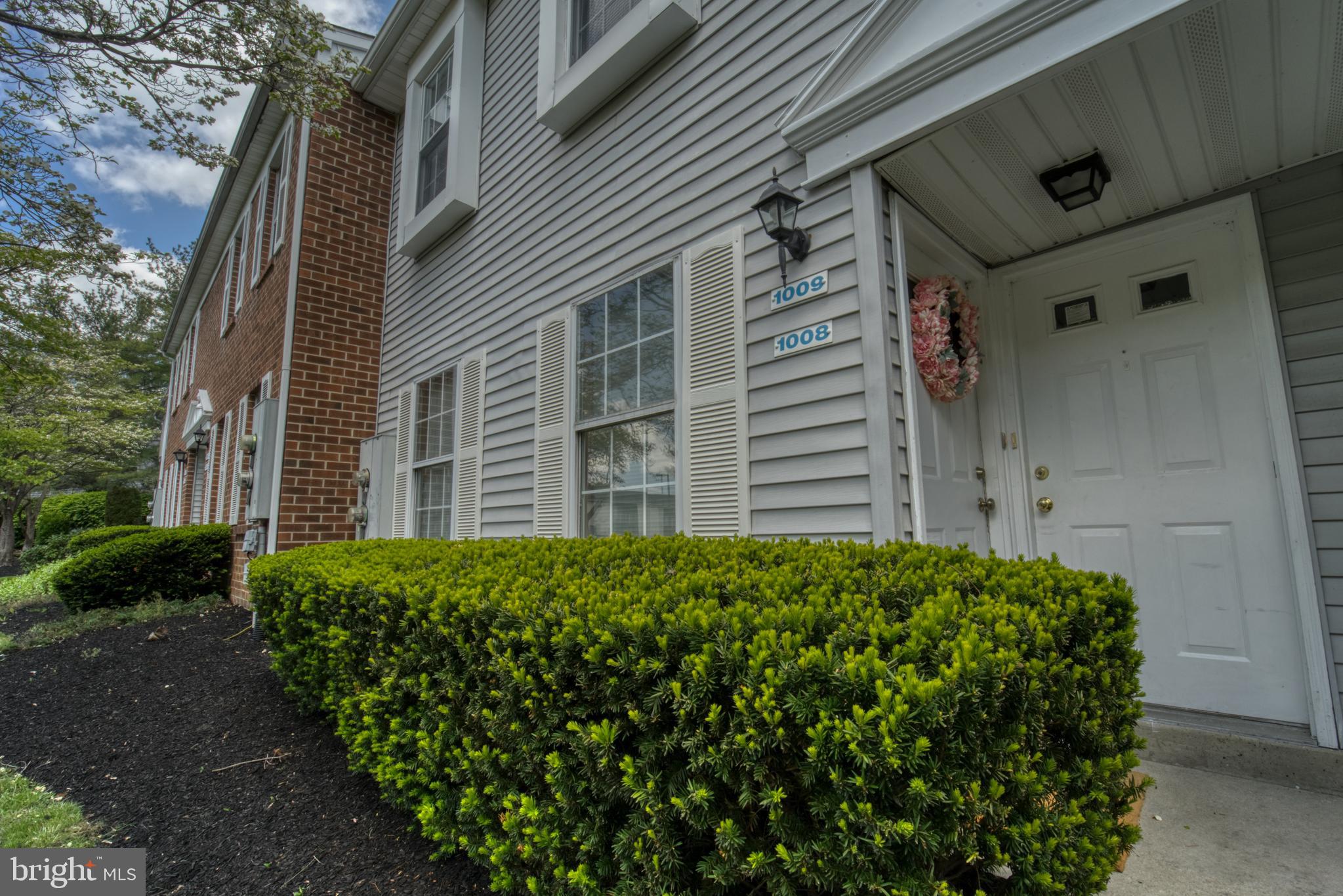 1008 Huntingdon Mews Clementon, NJ 08021 - Photo 2 of 26 Lower Unit