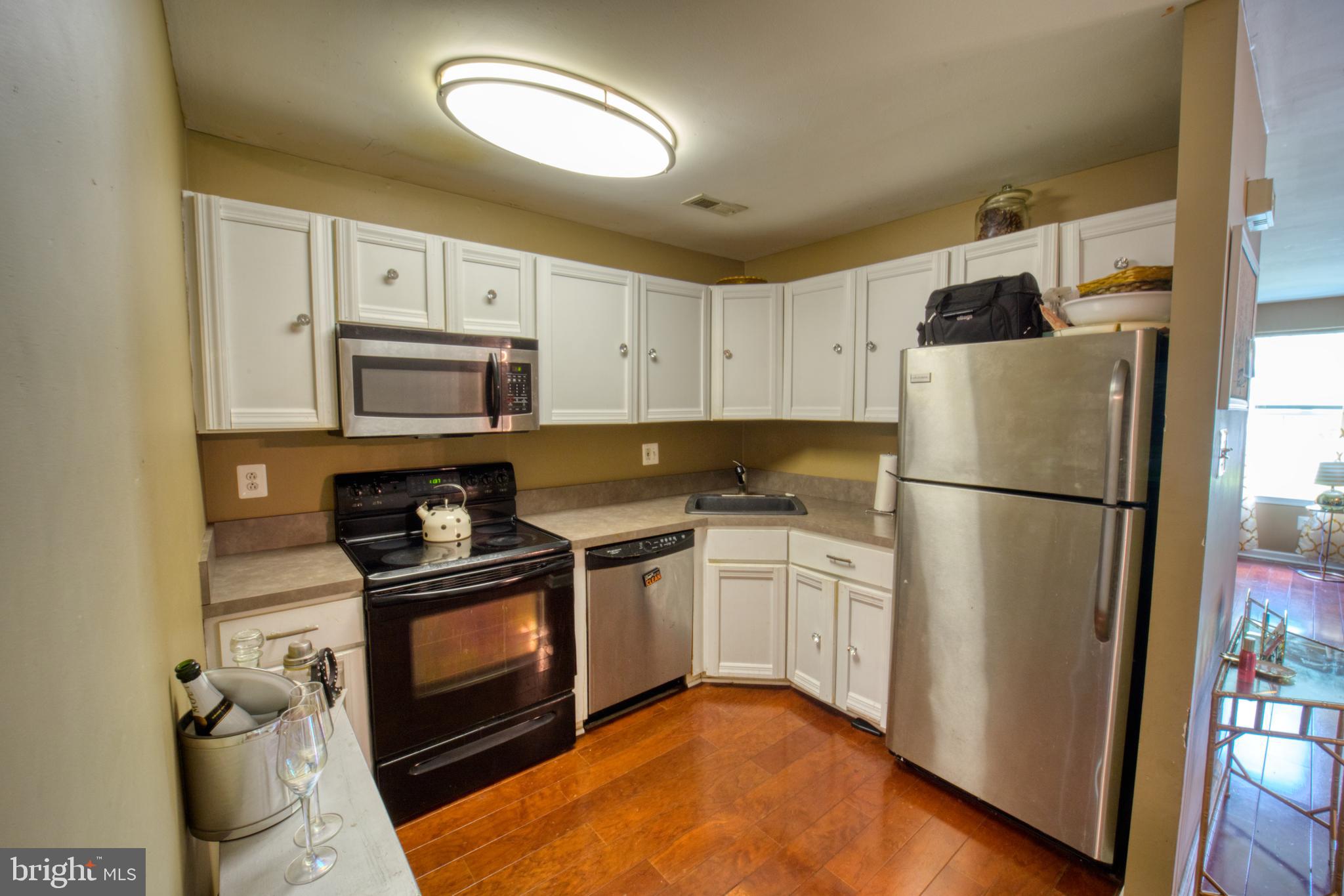 1008 Huntingdon Mews Clementon, NJ 08021 - Photo 11 of 26 Kitchen