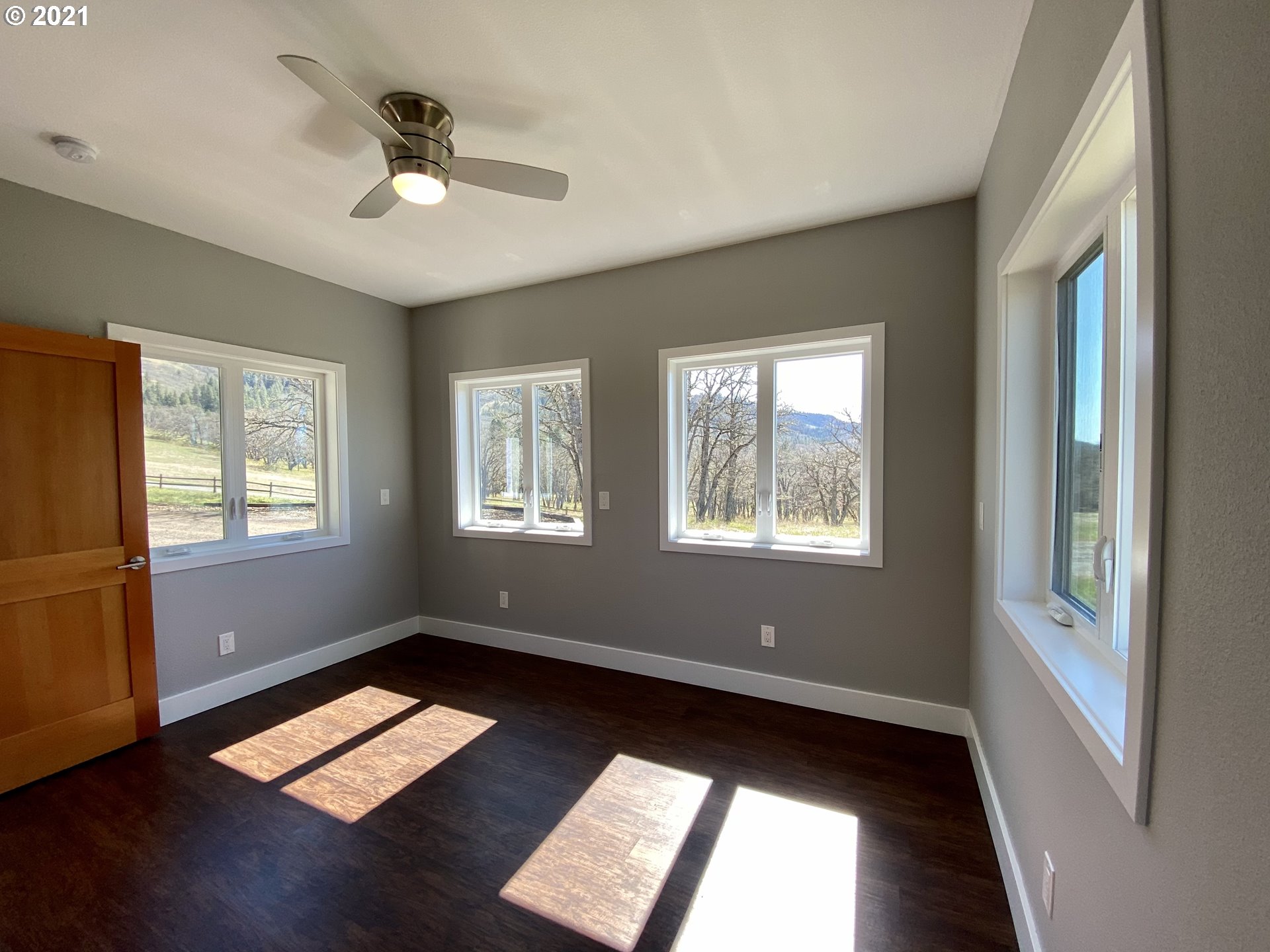 81 South Prairie Road Lyle, WA 98635 - Photo 24 of 32 Gallery Image 24