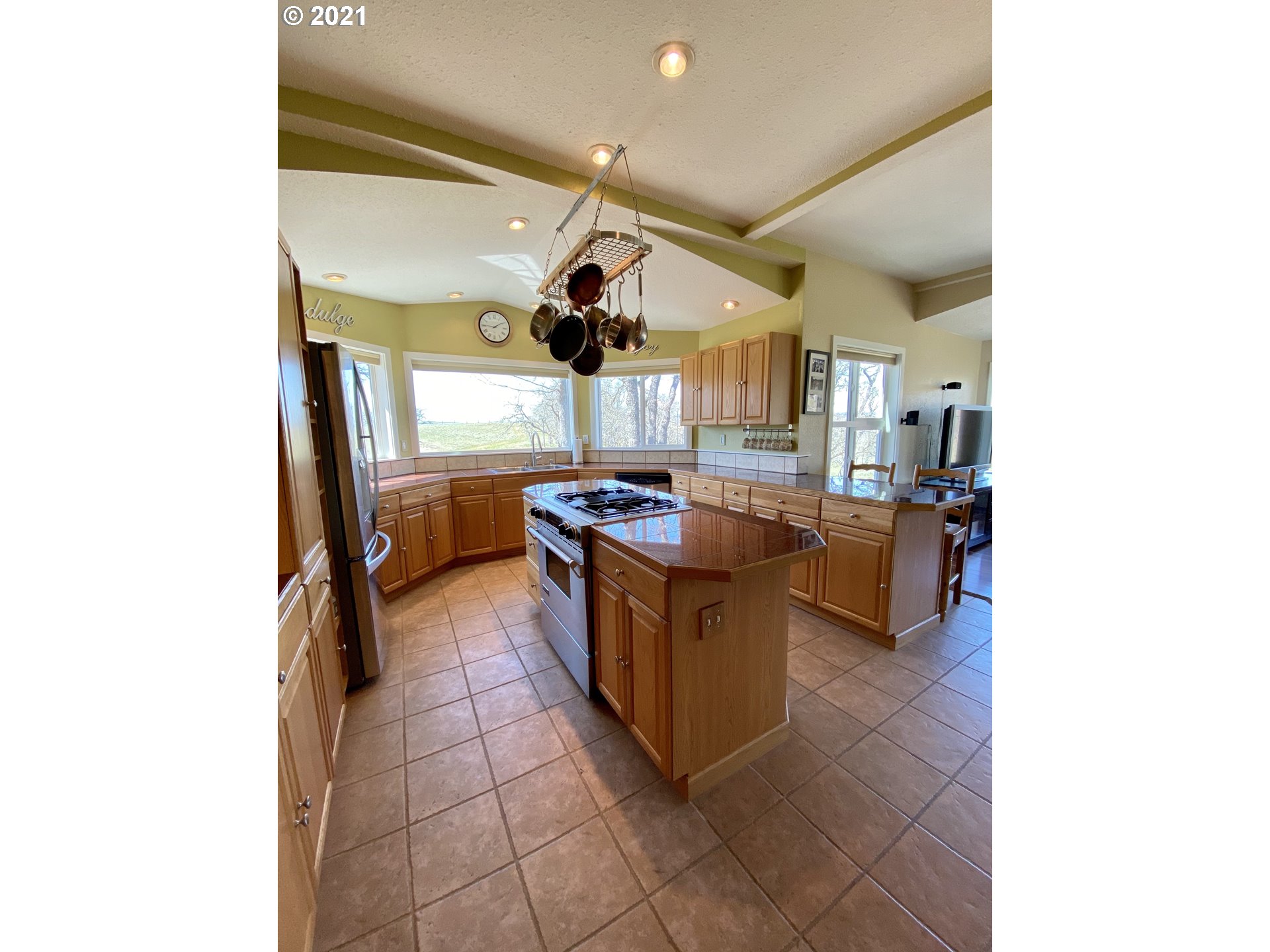81 South Prairie Road Lyle, WA 98635 - Photo 6 of 32 Gallery Image 6