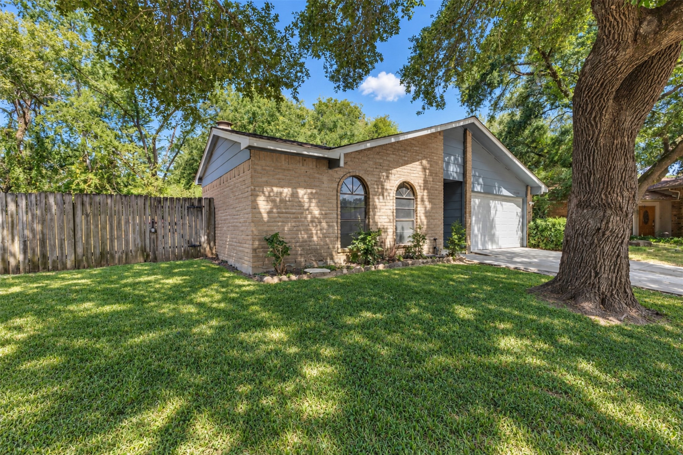22926 Millgate Drive Spring, TX 77373 - Photo 3 of 23 Gallery Image 3