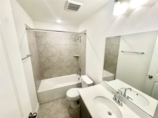 $379,990 | 150 Oriole Street, Kyle, TX 78640