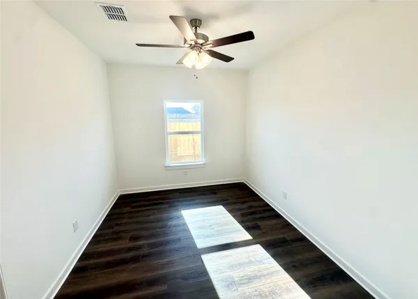 $379,990 | 150 Oriole Street, Kyle, TX 78640