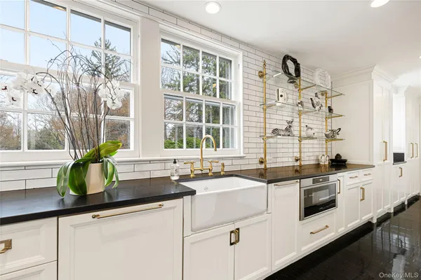 $9,750,000 | 2 Fargo Lane, Irvington, NY 10533