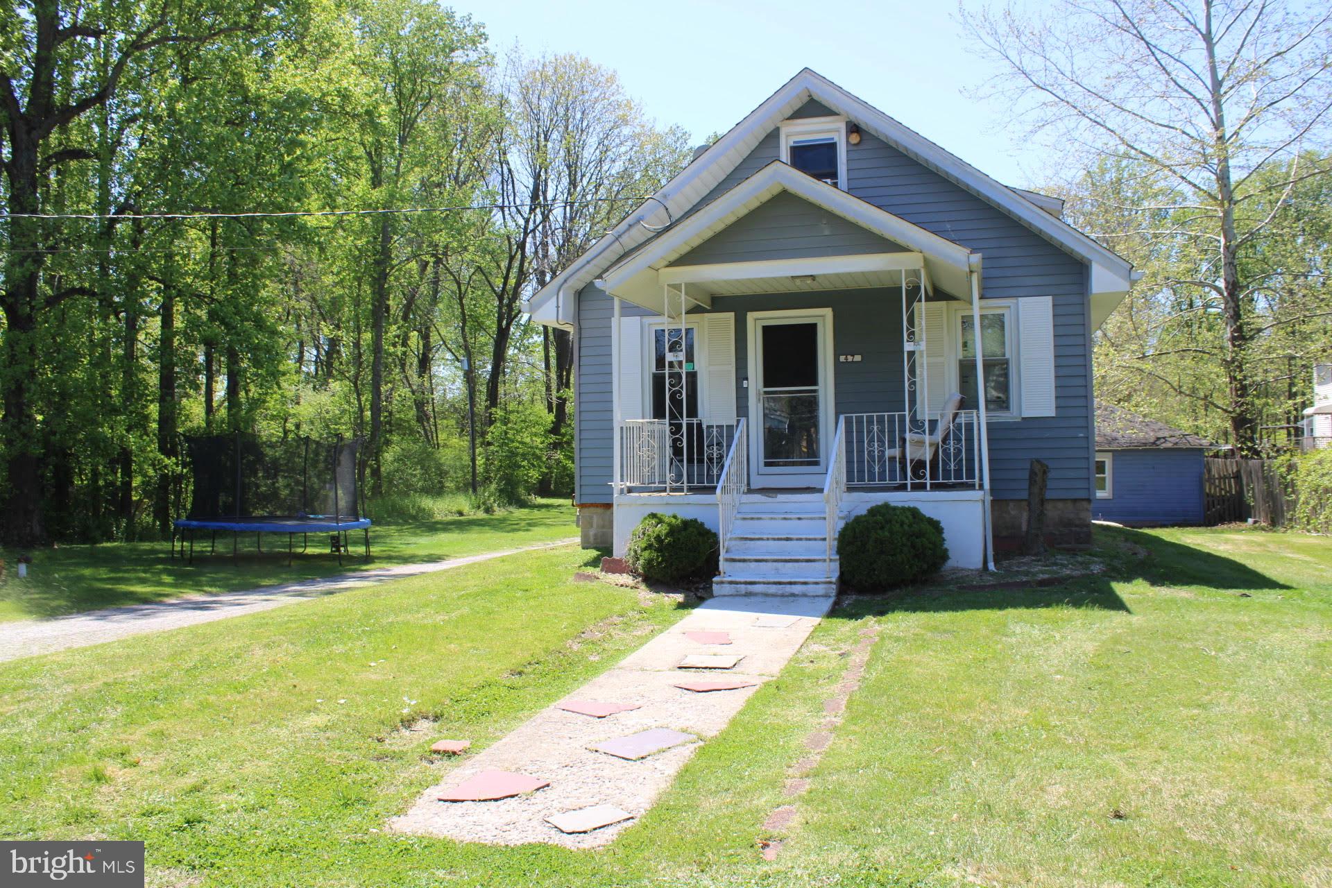47 Spring Garden Street Lindenwold, NJ 08021 - Photo 2 of 26