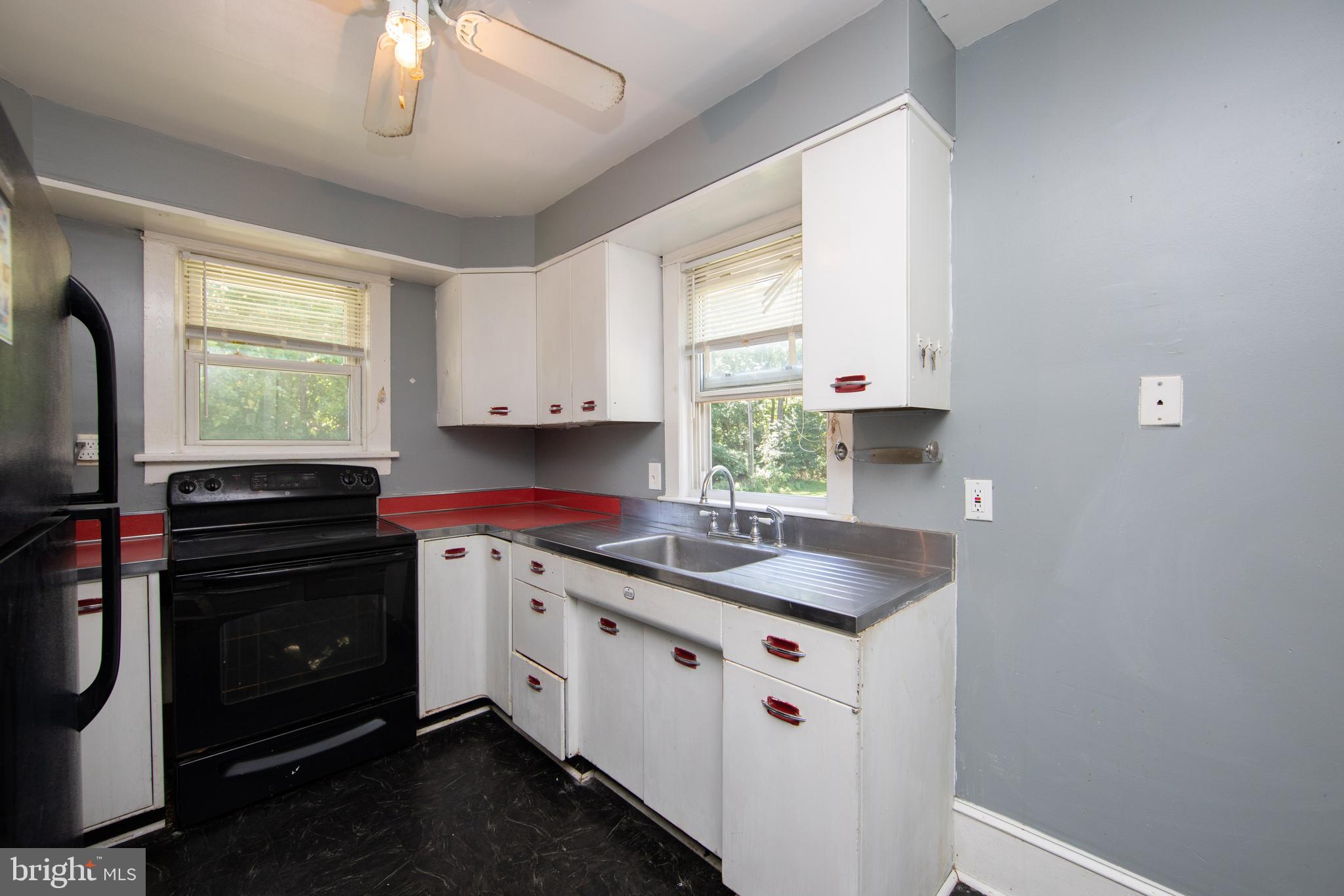 47 Spring Garden Street Lindenwold, NJ 08021 - Photo 9 of 26