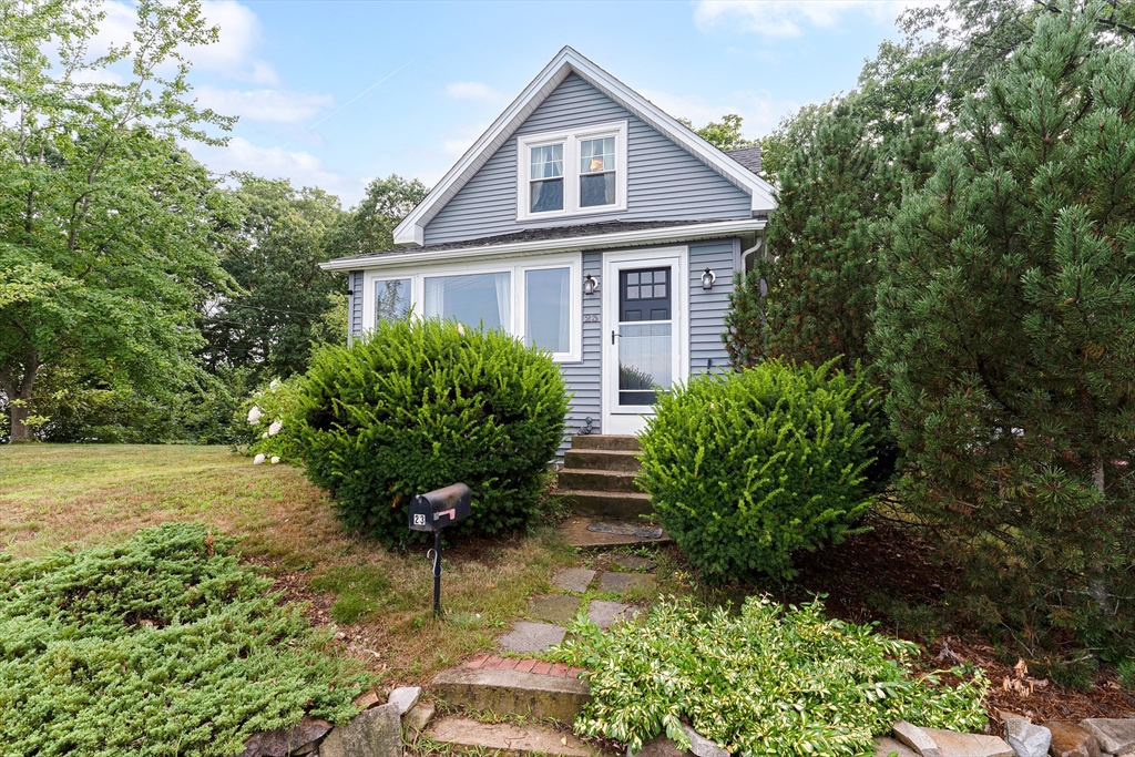 23 Venus Road Braintree, MA 02184 - Photo 4 of 21 Gallery Image 4