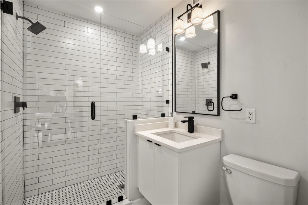 53 F Street, Unit 5 Boston, MA 02127 - Photo 20 of 29
