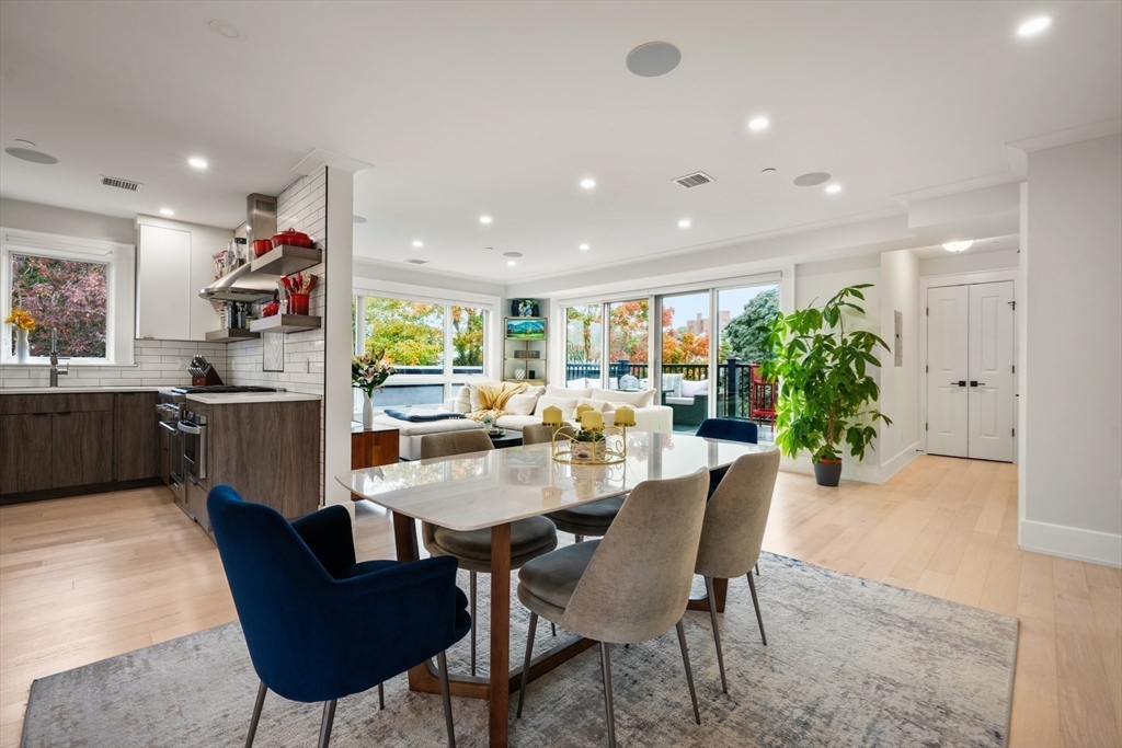 53 F Street, Unit 5 Boston, MA 02127 - Photo 7 of 29