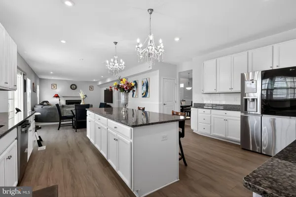 $699,900 | 82 Kingsberry Lane, Woodstown, NJ 08098