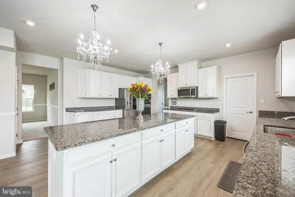 $699,900 | 82 Kingsberry Lane, Woodstown, NJ 08098