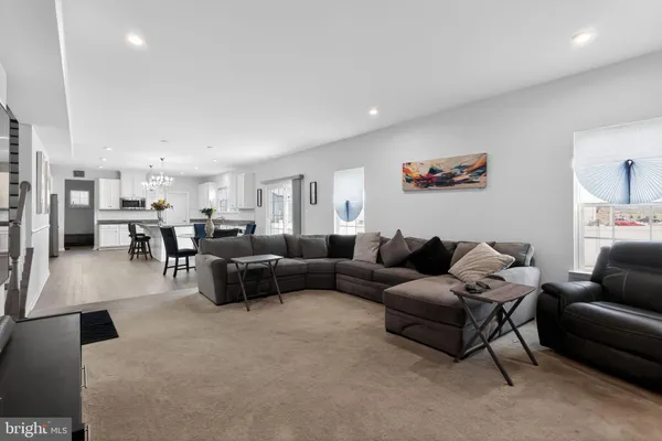 $699,900 | 82 Kingsberry Lane, Woodstown, NJ 08098