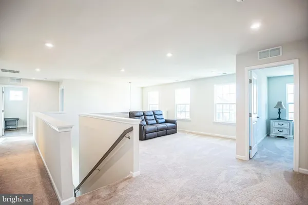 $699,900 | 82 Kingsberry Lane, Woodstown, NJ 08098