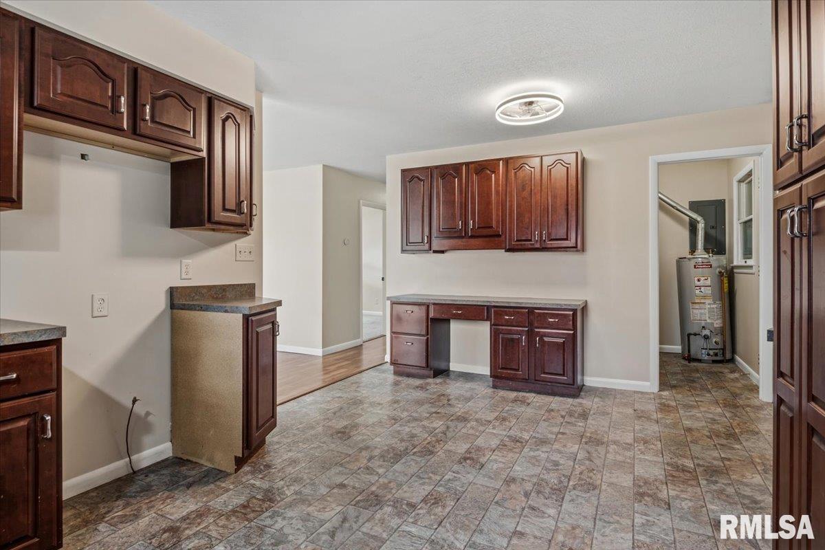 701 Samuel Street Taylorville, IL 62568 - Photo 13 of 31