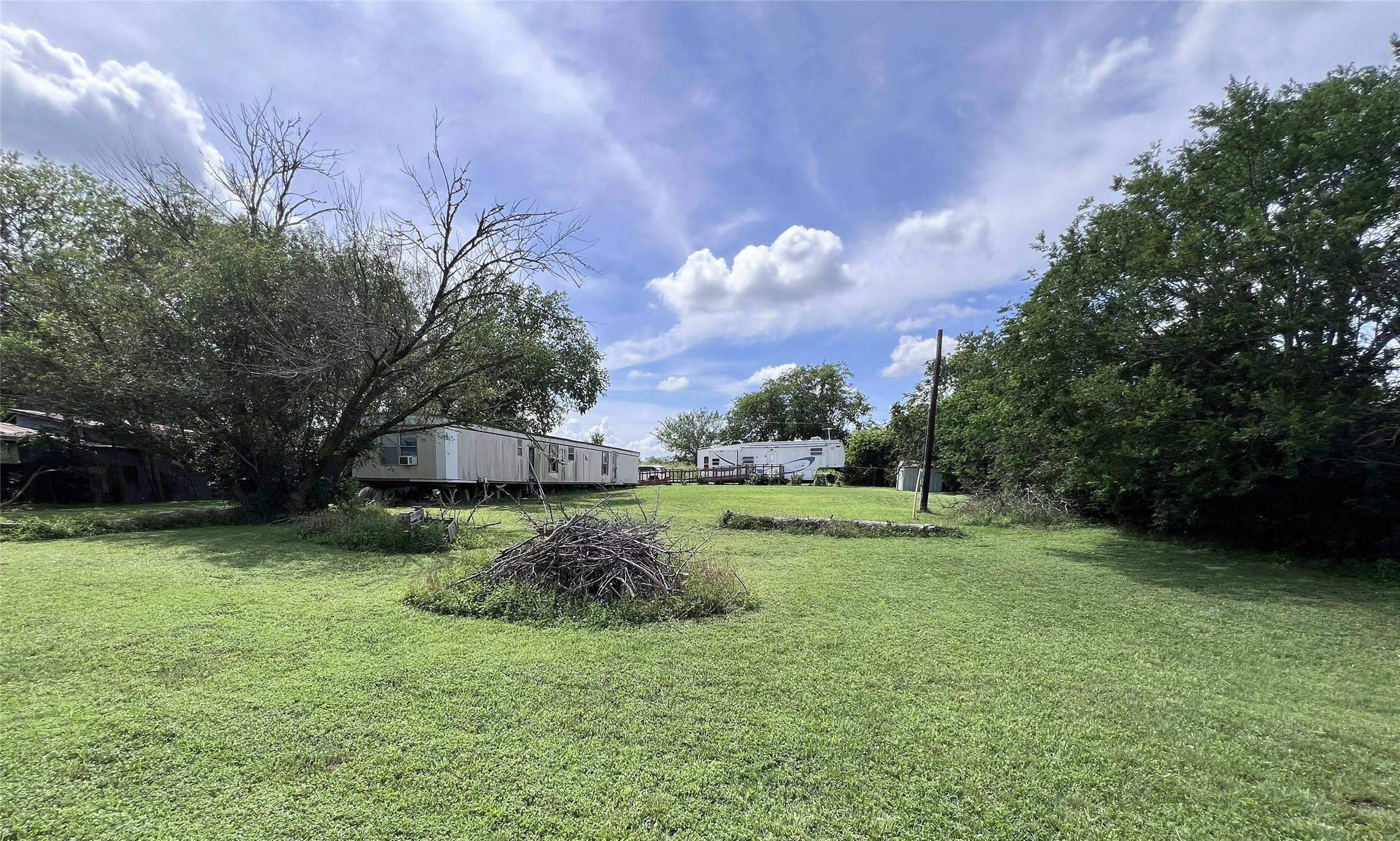 10001 Peterson Road Del Valle, TX 78617 - Photo 25 of 29 a view of a backyard