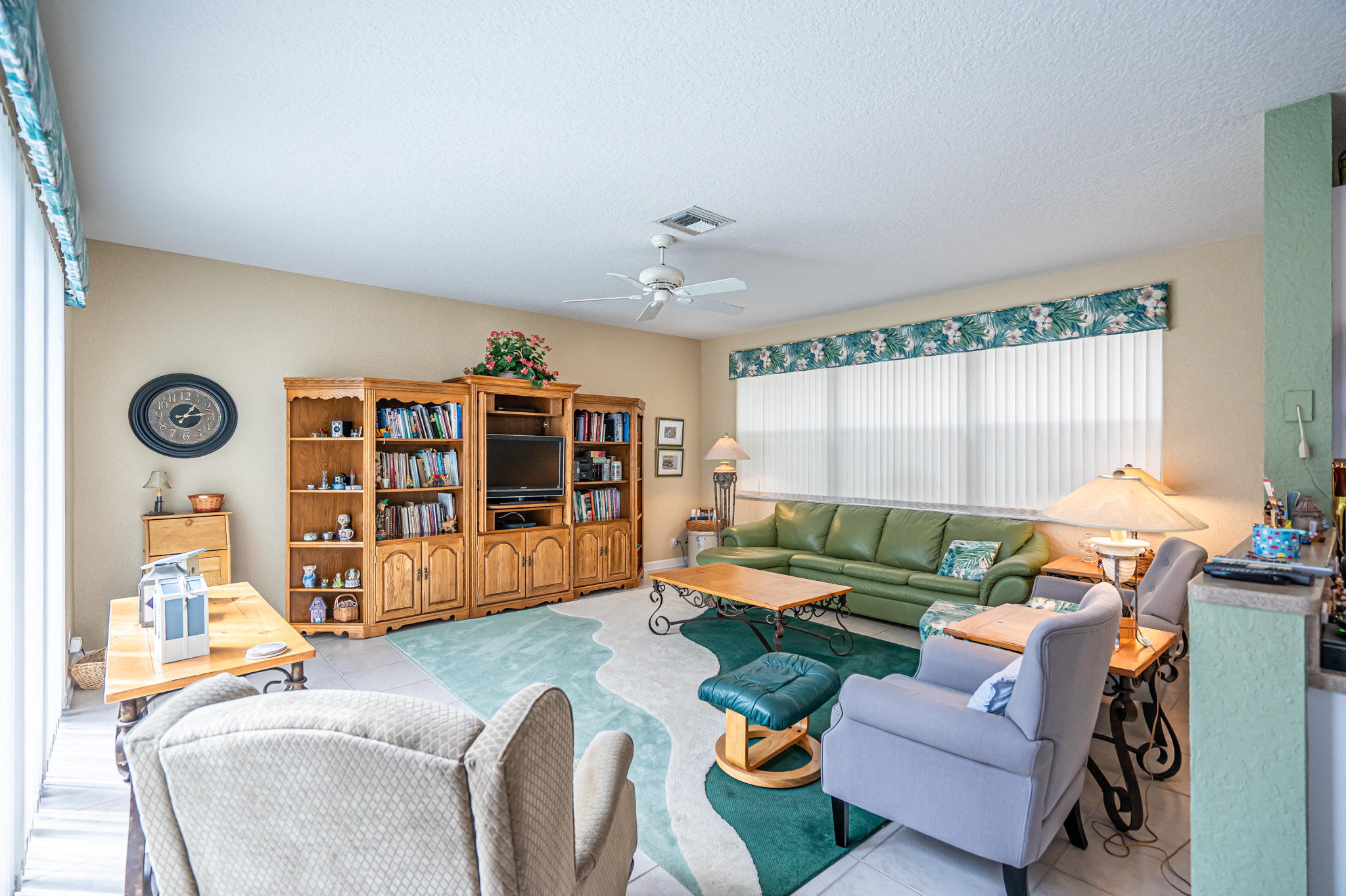 1665 Southwest 2nd Avenue Boca Raton, FL 33432 - Photo 12 of 31 family room