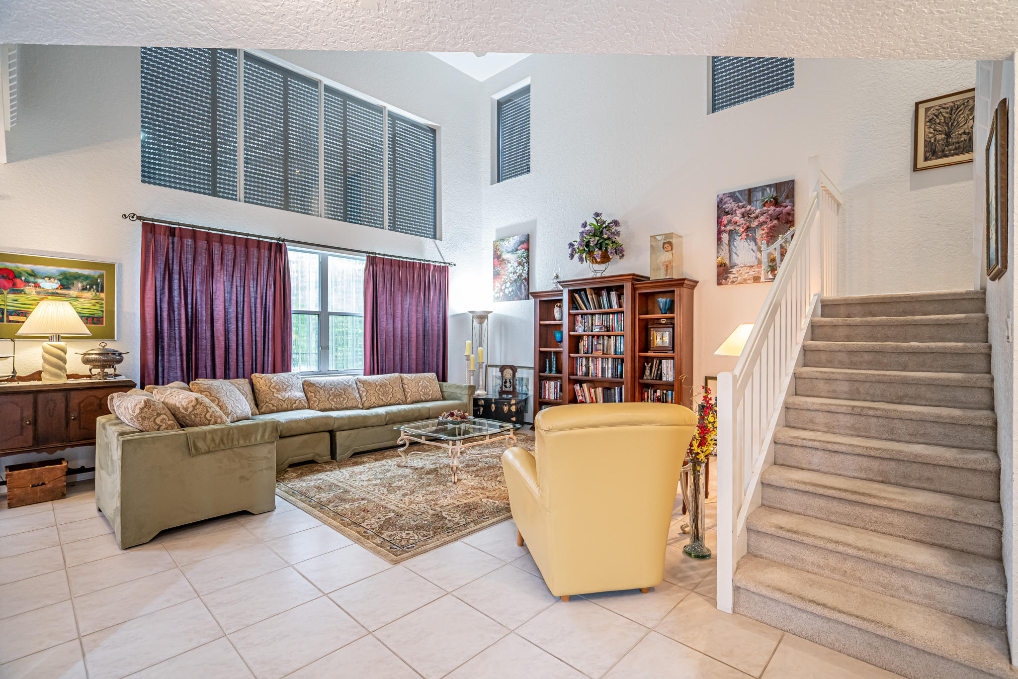 1665 Southwest 2nd Avenue Boca Raton, FL 33432 - Photo 3 of 31 living room