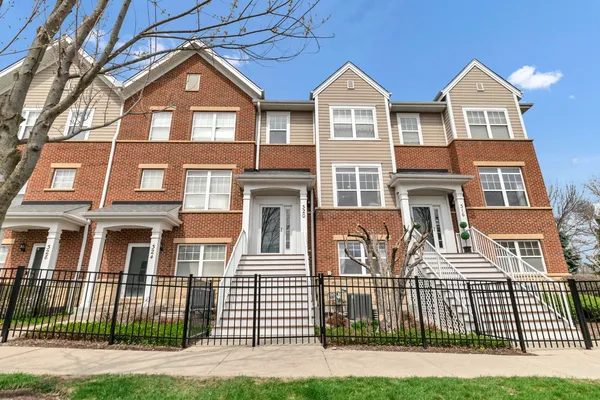 $429,900 | 320 West Wood Street, Palatine, IL 60067