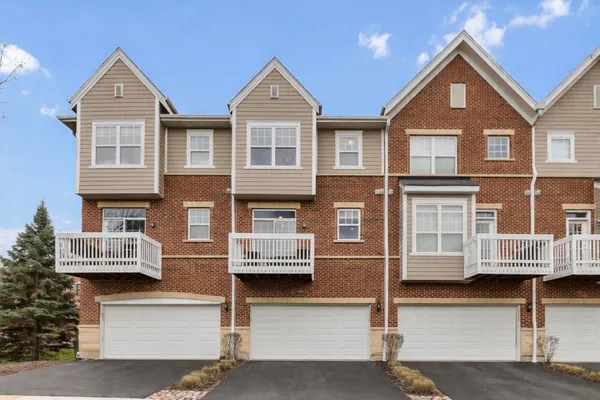 $429,900 | 320 West Wood Street, Palatine, IL 60067