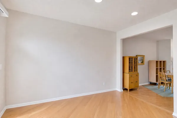 $429,900 | 320 West Wood Street, Palatine, IL 60067