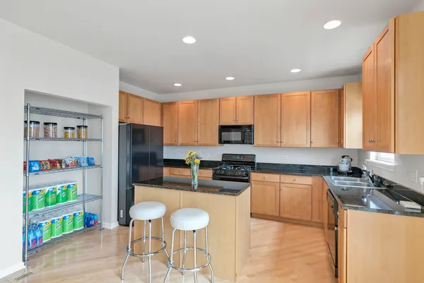 $429,900 | 320 West Wood Street, Palatine, IL 60067