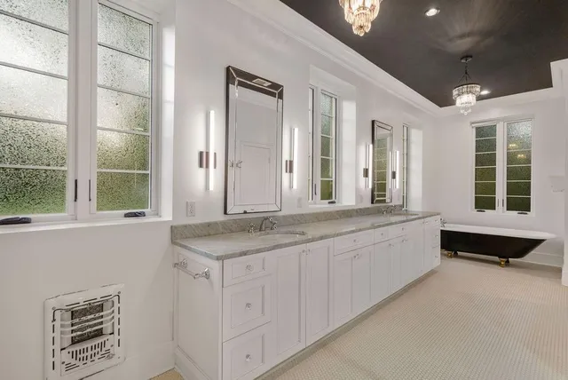 $2,998,000 | 302 South America Street, Covington, LA 70433