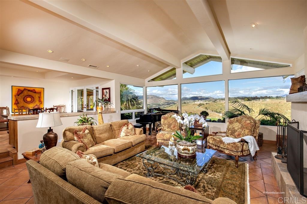 16759 Zumaque Street Rancho Santa Fe, CA 92067 - Photo 6 of 23 Gallery Image 6
