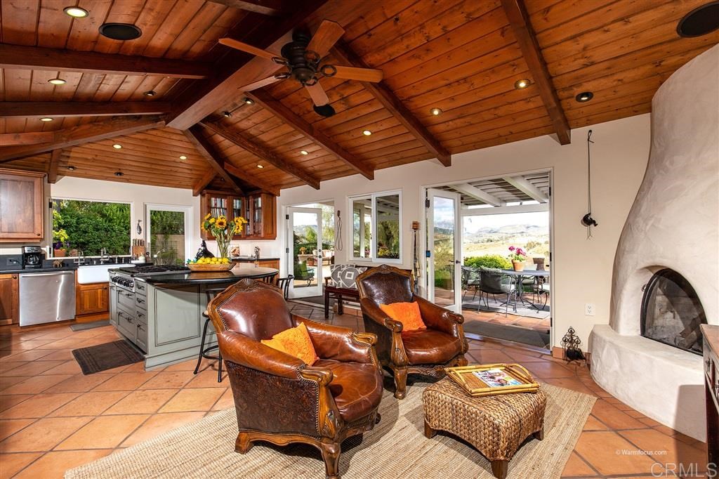 16759 Zumaque Street Rancho Santa Fe, CA 92067 - Photo 9 of 23 Gallery Image 9