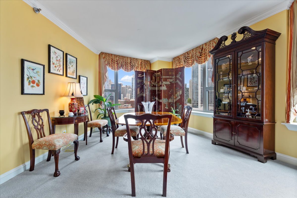 501 North Clinton Street, Unit 1303 Chicago, IL 60654 - Photo 8 of 46