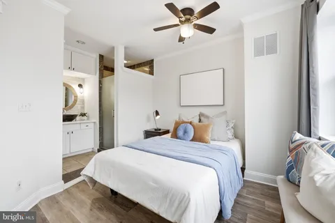 $680,000 | 216 Ascot Place Northeast, Washington, DC 20002