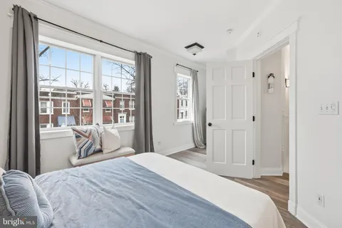 $680,000 | 216 Ascot Place Northeast, Washington, DC 20002