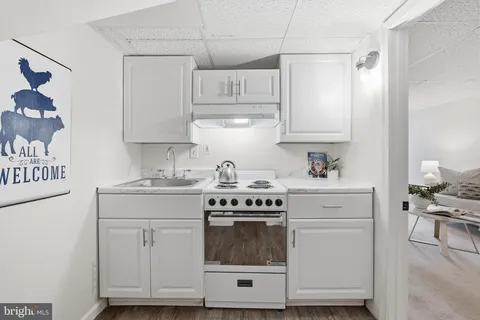 $680,000 | 216 Ascot Place Northeast, Washington, DC 20002