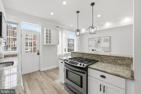 $680,000 | 216 Ascot Place Northeast, Washington, DC 20002