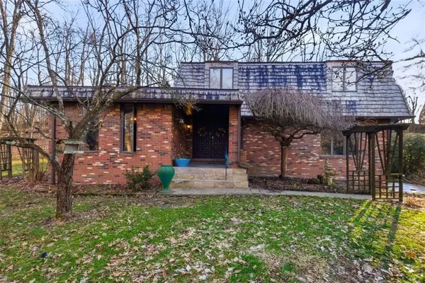$1,347,000 | 21 West Hillcrest Road, Eighty Four, PA 15330