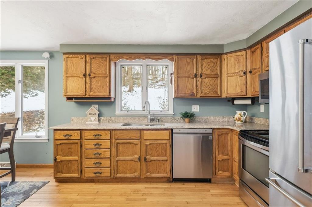 21 West Hillcrest Road Eighty Four, PA 15330 - Photo 20 of 48