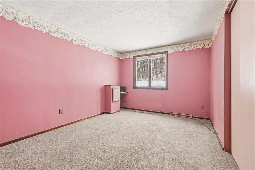 21 West Hillcrest Road Eighty Four, PA 15330 - Photo 38 of 48