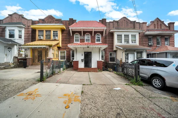 $850,000 | 159-20 Highland Avenue | Jamaica Hills