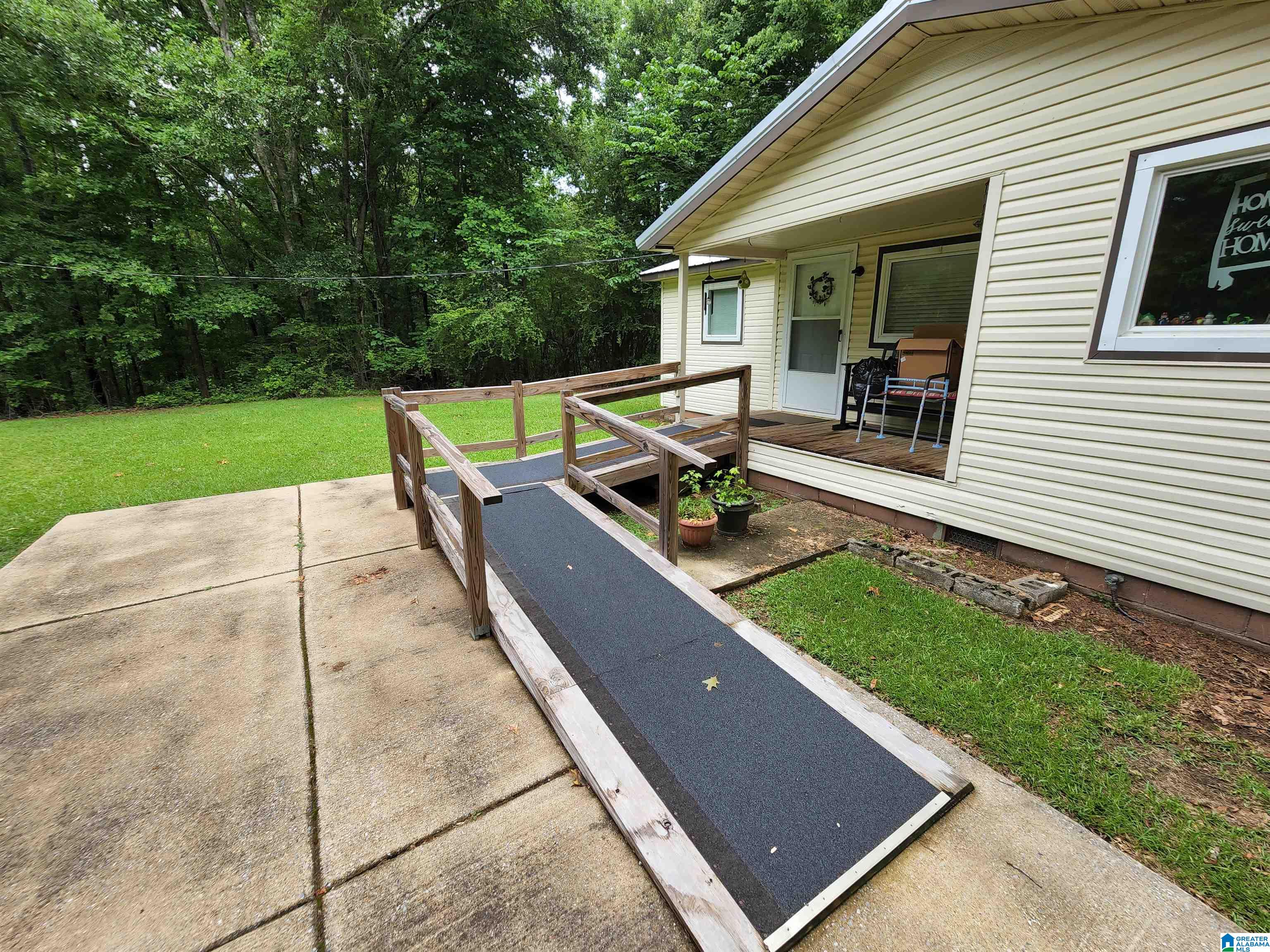 137 Friendship Lane Sylacauga, AL 35151 - Photo 6 of 8