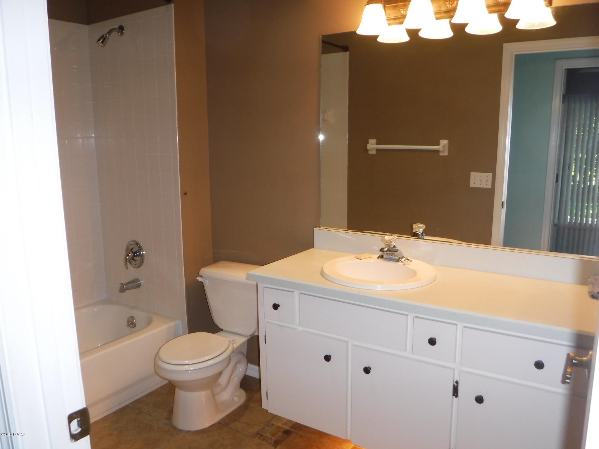 3643 Old Hammock Road Port Orange, FL 32129 - Photo 18 of 22 2nd Full Bathroom