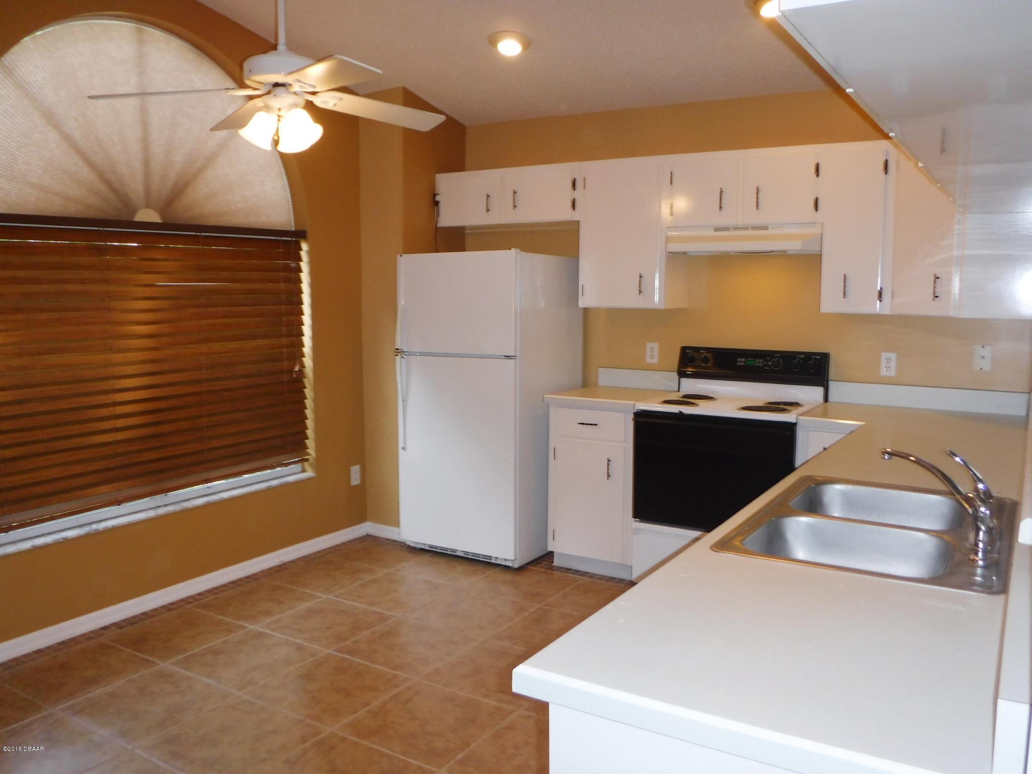 3643 Old Hammock Road Port Orange, FL 32129 - Photo 5 of 22 Eat-in Kitchen