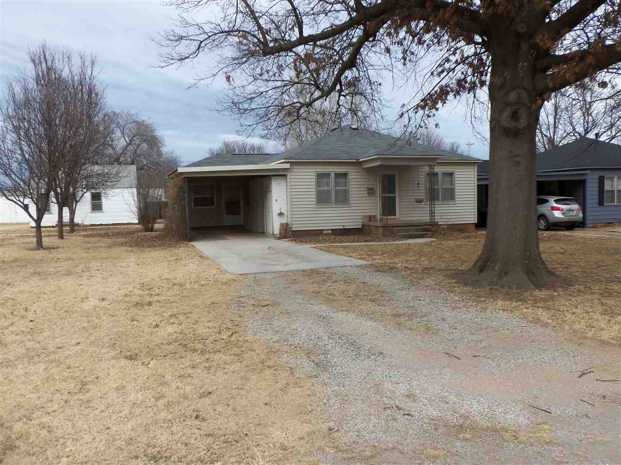 715 Maple Street Perry, OK 73077 - Photo 1 of 1 Gallery Image 1